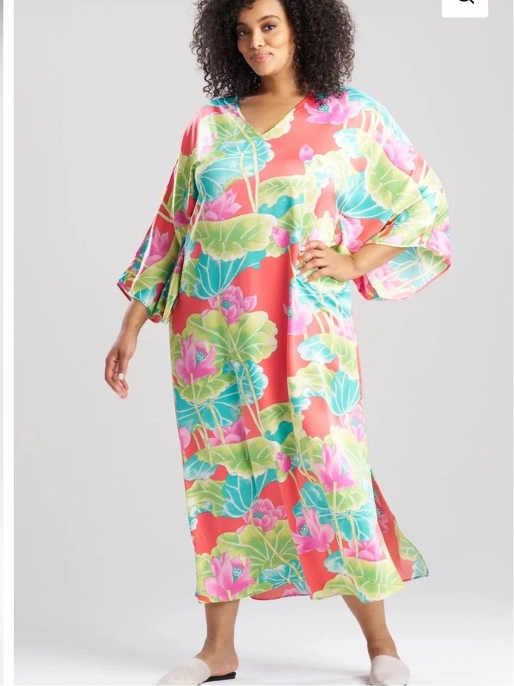 NATORI Ascendant Lotus Printed
Satin Caftan